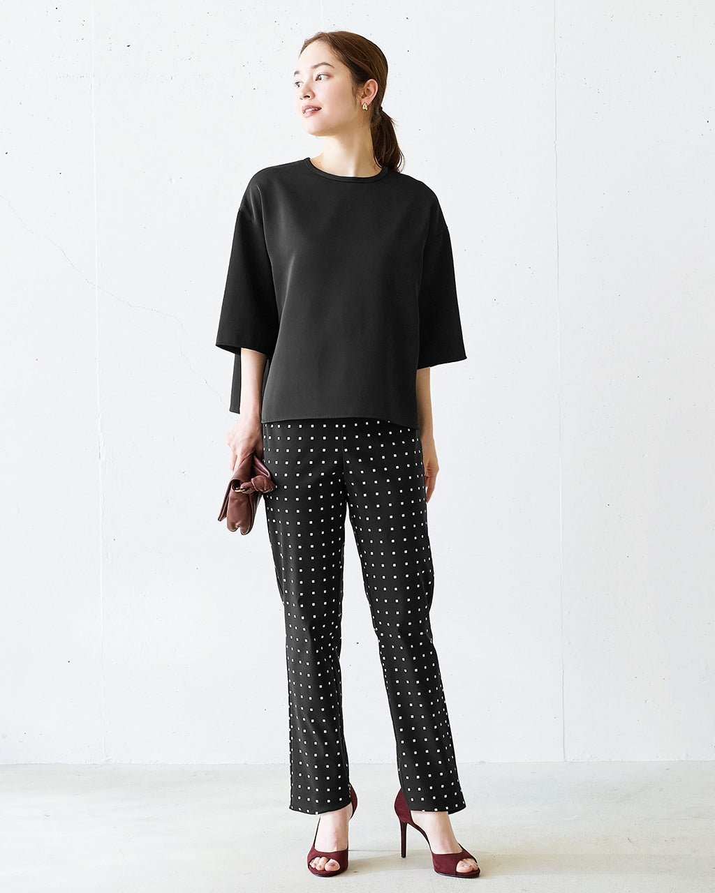 【ドゥクラッセ/DoCLASSE】のドライタッチ・スリム68cm 人気、トレンドファッション・服の通販 founy(ファニー) 　ファッション　Fashion　レディースファッション　Fashion for Women　パンツ　Pants & Trousers　アンクル　Ankle-Length Design　ギャザー　Gathered, Ruffled　ストレッチ　Stretch, Stretchy Fabric　スリム　Slim, Slim Fit　定番　Standard, Basic Item　人気　Popular, Best Seller　フロント　Front, Front Design　プリント　Print, Printed Pattern　夏　Summer　 other-1|ID: prp329100003910365 ipo3291000000032677126