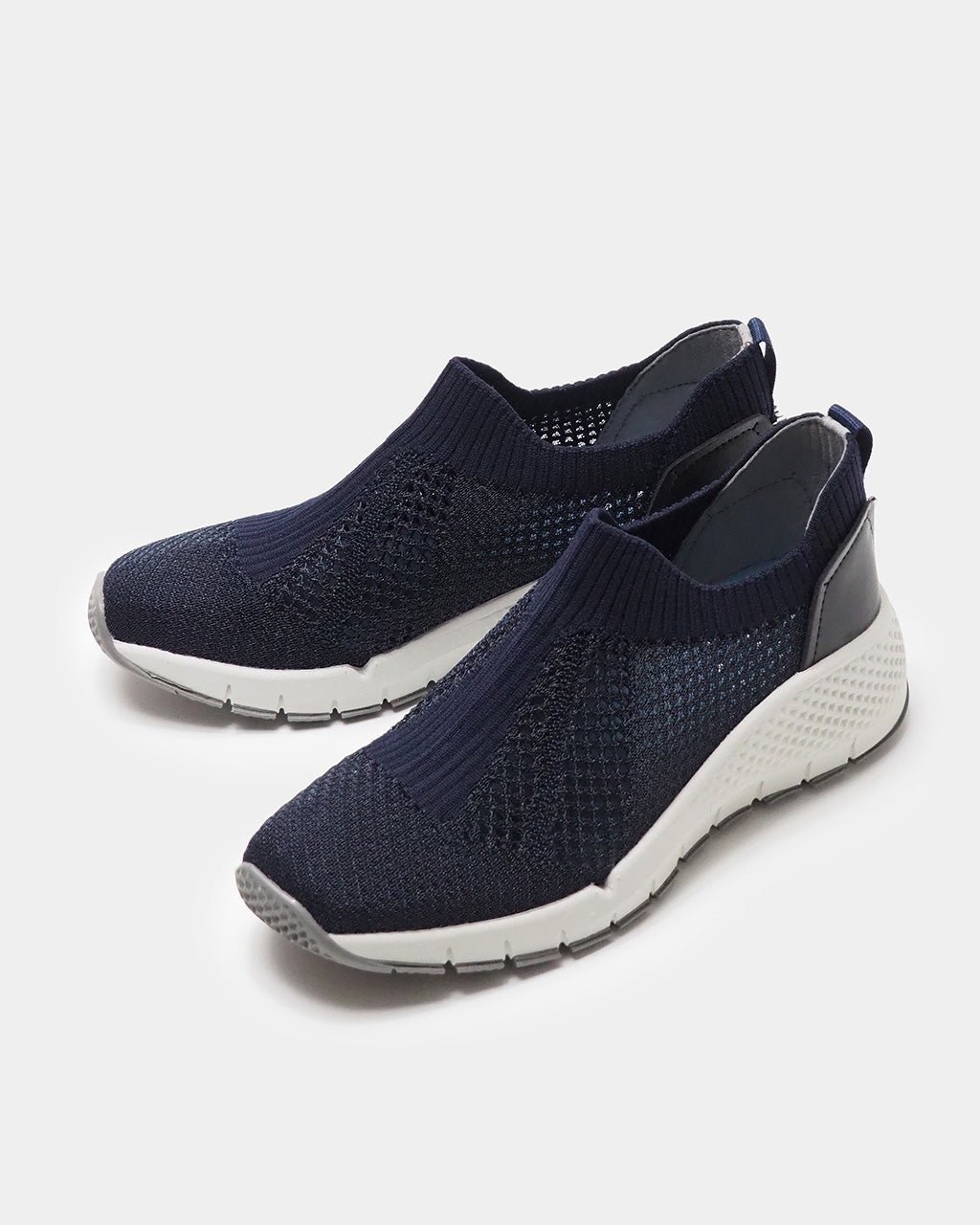 【フィットフィット/fitfit】のシアーニットスニーカー インテリア・キッズ・メンズ・レディースファッション・服の通販 founy(ファニー) 　ファッション　Fashion　レディースファッション　WOMEN　トップス・カットソー　Tops/Tshirt　ニット　Knit Tops　くるぶし　Ankle　インソール　Insole　エレガント 上品　Elegant　コンパクト　Compact　サンダル　Sandals　スニーカー　Sneakers　スポーティ　Sporty　ソックス　Socks　フィット　Fit　フォルム　Form　ラバー　Rubber　軽量　Lightweight　ネイビー|ID: prp329100003924373 ipo3291000000028264537