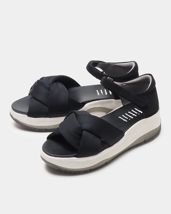 【フィットフィット/fitfit】のクッションツイストサンダル インテリア・キッズ・メンズ・レディースファッション・服の通販 founy(ファニー) https://founy.com/ ファッション Fashion レディースファッション WOMEN インソール Insole 厚底 Platforms クッション Cushion 軽量 Lightweight サンダル Sandals スニーカー Sneakers ツイスト Twist フィット Fit ラバー Rubber |ID: prp329100003924377 ipo3291000000028264546