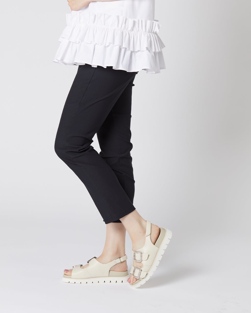 【フィットフィット/fitfit】のフットベッドストラップビジューサンダル 人気、トレンドファッション・服の通販 founy(ファニー) 　ファッション　Fashion　レディースファッション　Fashion for Women　インソール　Shoe Insole　コーティング　Coating, Coated Finish　軽量　Lightweight, Ultra Light　サンダル　Sandals, Summer Shoes　ストーン　Stone, Gem-Like　スポーティ　Sporty, Casual Athletic　スリット　Slit, Slit Detail　ビジュー　Bijou, Jewel-like Accent　フィット　Fit, Slim Fit　 other-1|ID: prp329100003953875 ipo3291000000035184716