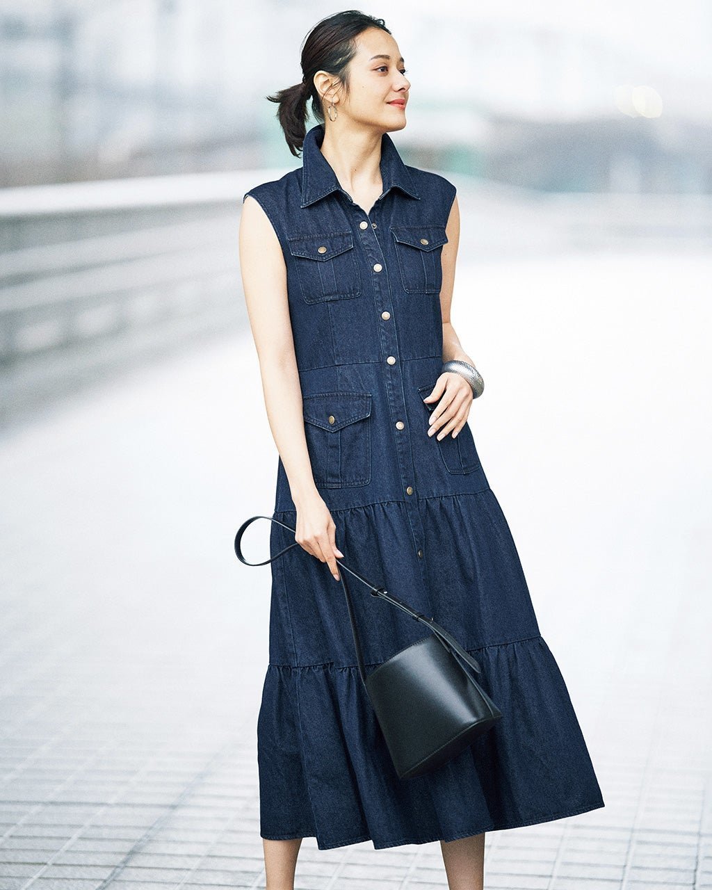 【ドゥクラッセ/DoCLASSE】のソフトデニム・ティアードワンピース インテリア・キッズ・メンズ・レディースファッション・服の通販 founy(ファニー) 　ファッション　Fashion　レディースファッション　Fashion for Women　ワンピース　Dresses　ジャケット　Jacket, Outerwear　ティアード　Tiered, Tiered Style　デニム　Denim, Jeans Material　ドレス　Dress, One-Piece　ノースリーブ　Sleeveless, No-Sleeve　インディゴ|ID: prp329100003954181 ipo3291000000034029358