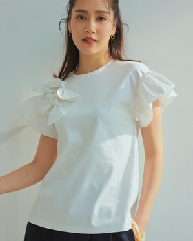 【ドゥクラッセ/DoCLASSE】 異素材コンビ・リボンデザイントップス人気、トレンドファッション・服の通販 founy(ファニー) ファッション Fashion レディースファッション Fashion for Women トップス・カットソー Cut & Sew Tops シャツ・ブラウス・オフィスカジュアル Elegant Blouses & Button-Ups ロングTシャツ・Tシャツ Longline T-Shirts & Tees カットソー・ベーシックTシャツ Cut-and-Sewn Tops / Stretch Tees & Basics なめらか Smooth, Silky Texture カットソー Cut and Sewn Top シルケット Silket, Silky Cotton バルーン Balloon, Balloon Silhouette モチーフ Motif, Design Theme リボン Ribbon, Bow |ID:prp329100003954193