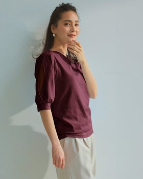【ドゥクラッセ/DoCLASSE】 スリットシフォン・パフ袖トップス人気、トレンドファッション・服の通販 founy(ファニー) ファッション Fashion レディースファッション Fashion for Women トップス・カットソー Cut & Sew Tops シャツ・ブラウス・オフィスカジュアル Elegant Blouses & Button-Ups ロングTシャツ・Tシャツ Longline T-Shirts & Tees カットソー・ベーシックTシャツ Cut-and-Sewn Tops / Stretch Tees & Basics カットソー Cut and Sewn Top シフォン Chiffon, Lightweight Fabric スリット Slit, Slit Detail スリーブ Sleeve, Long Sleeve / Short Sleeve フェイス Face, Facial Design プレミアム Premium, High-End |ID:prp329100003954202
