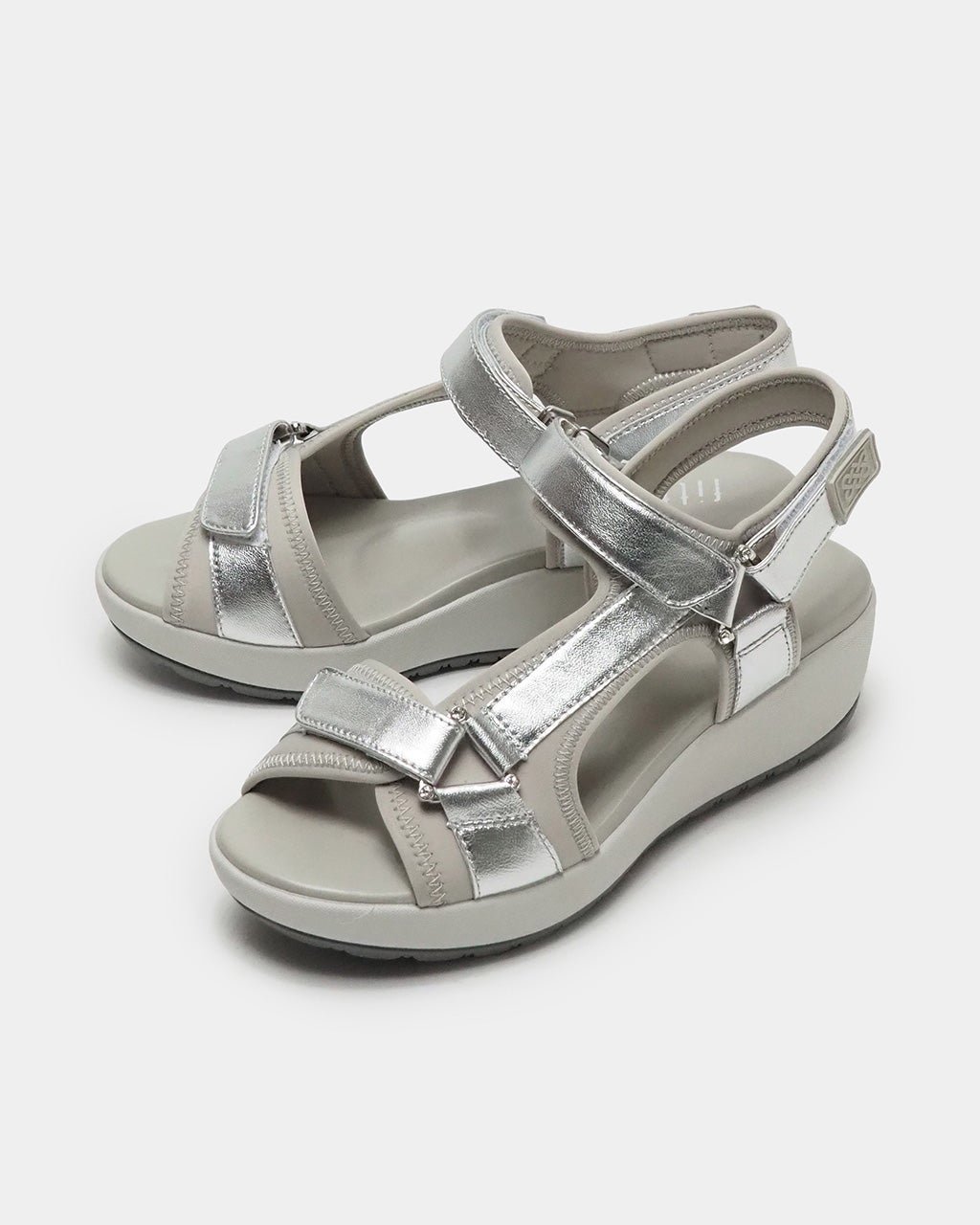 【フィットフィット/fitfit】の厚底3ベルトサンダル インテリア・キッズ・メンズ・レディースファッション・服の通販 founy(ファニー) 　ファッション　Fashion　レディースファッション　Fashion for Women　ベルト&ウエストマーク　Belts & Waist Accessories　コンパクト　Compact, Small Size　サンダル　Sandals, Summer Shoes　ストーン　Stone, Gem-Like　スポーティ　Sporty, Casual Athletic　パターン　Pattern, Design Print　フィット　Fit, Slim Fit　フェミニン　Feminine, Girly　ラバー　Rubber, Rubber Sole　エレガント 上品　Elegant　厚底　Platform Shoes　シルバー|ID: prp329100003996613 ipo3291000000034526996