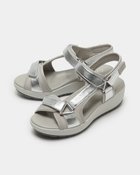 【フィットフィット/fitfit】の厚底3ベルトサンダル 人気、トレンドファッション・服の通販 founy(ファニー) ファッション Fashion レディースファッション Fashion for Women ベルト&ウエストマーク Belts & Waist Accessories コンパクト Compact, Small Size サンダル Sandals, Summer Shoes ストーン Stone, Gem-Like スポーティ Sporty, Casual Athletic パターン Pattern, Design Print フィット Fit, Slim Fit フェミニン Feminine, Girly ラバー Rubber, Rubber Sole エレガント 上品 Elegant 厚底 Platform Shoes thumbnail シルバー|ID: prp329100003996613 ipo3291000000035184753