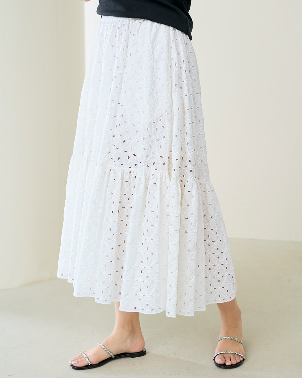 【ドゥクラッセ/DoCLASSE】のエンブロイダリーレース・スカート 人気、トレンドファッション・服の通販 founy(ファニー) ファッション Fashion レディースファッション Fashion for Women スカート Skirts ティアードスカート Tiered Skirt, Flounced Skirt レース Lace, Lace Fabric ワーク Workwear, Utility Style 夏 Summer other-1|ID: prp329100004024603 ipo3291000000032636860