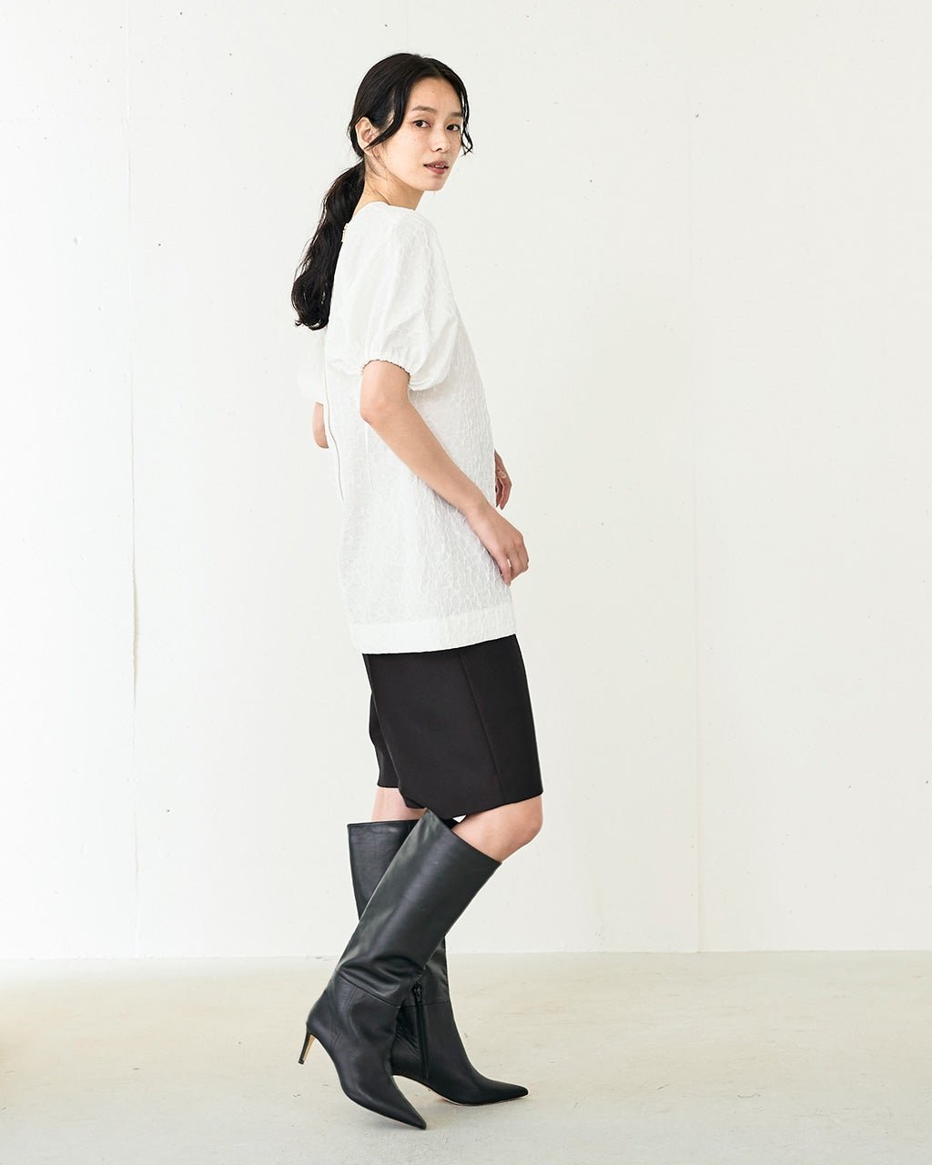 【ドゥクラッセ/DoCLASSE】のヴァージンウールMIX・ハーフパンツ 人気、トレンドファッション・服の通販 founy(ファニー) 　ファッション　Fashion　レディースファッション　Fashion for Women　パンツ　Pants & Trousers　ショートパンツ・ハーフパンツ　High-Waisted & Relaxed Shorts　ジャケット　Jacket, Outerwear　センター　Center, Center Line　ハーフ　Half, Half-Length　バランス　Balance, Style Balance　フロント　Front, Front Design　ロング　Long, Long-Length　エレガント 上品　Elegant　今季　This Season, Current Season　春　Spring　秋　Autumn　 other-1|ID: prp329100004131902 ipo3291000000034725405