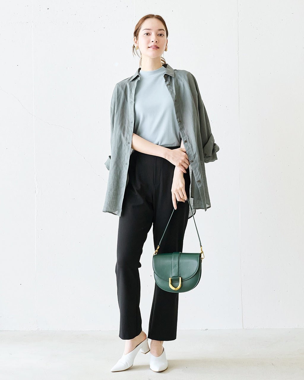 【ドゥクラッセ/DoCLASSE】のストレッチジョーゼット・ストレートパンツ インテリア・キッズ・メンズ・レディースファッション・服の通販 founy(ファニー) 　ファッション　Fashion　レディースファッション　Fashion for Women　パンツ　Pants & Trousers　おすすめ　Recommended / Our Picks　カットソー　Cut and Sewn Top　ジョーゼット　Georgette, Semi-Sheer Fabric　ストレッチ　Stretch, Stretchy Fabric　ストレート　Straight, Straight Cut　セットアップ　Set-Up, Coordinated Outfit　チュニック　Tunic, Long Top　ドレス　Dress, One-Piece　ブラック|ID: prp329100004131934 ipo3291000000028266179
