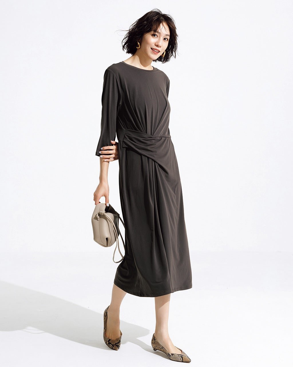 【ドゥクラッセ/DoCLASSE】のドレープジャージー・ツイストワンピース 人気、トレンドファッション・服の通販 founy(ファニー) 　ファッション　Fashion　レディースファッション　Fashion for Women　ワンピース　Dresses　カシュクール　Wrap Design　ストレッチ　Stretch, Stretchy Fabric　ツイスト　Tweed, Tweed Fabric　ドレープ　Drape, Draping Fabric　フロント　Front, Front Design　エレガント 上品　Elegant　 other-1|ID: prp329100004131972 ipo3291000000031701900