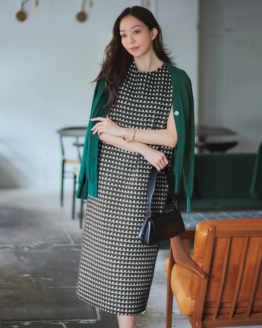 【ドゥクラッセ/DoCLASSE】のふくれジャカード・スリーブレスワンピース 人気、トレンドファッション・服の通販 founy(ファニー) 　ファッション　Fashion　レディースファッション　Ladies' Fashion Online　ワンピース　Dress　コンパクト　Compact　ジャカード　Jacquard　ストレート　Straight　スマート　Smart　セットアップ　Set Up　モノトーン　Monotone　 other-1|ID: prp329100004131981 ipo3291000000032619875