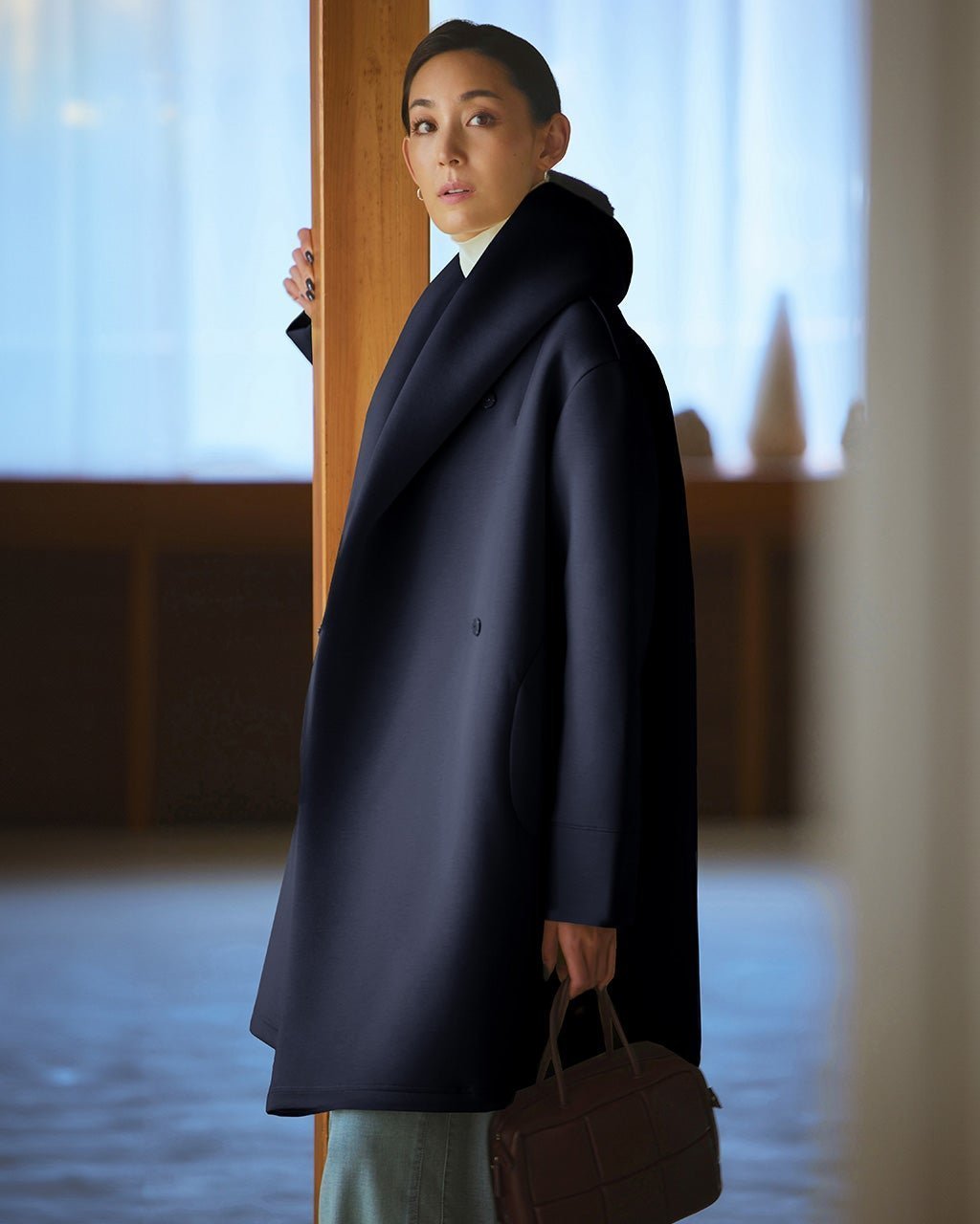 【ドゥクラッセ/DoCLASSE】のエアーライトフォルム・フードコート インテリア・キッズ・メンズ・レディースファッション・服の通販 founy(ファニー) 　ファッション　Fashion　レディースファッション　Fashion for Women　アウター　Coat / Outerwear Collection　コート・ロングコート・ピーコート　Long Coats, Peacoats & More　人気　Popular, Best Seller　ミッドナイトブルー|ID: prp329100004132004 ipo3291000000034931804