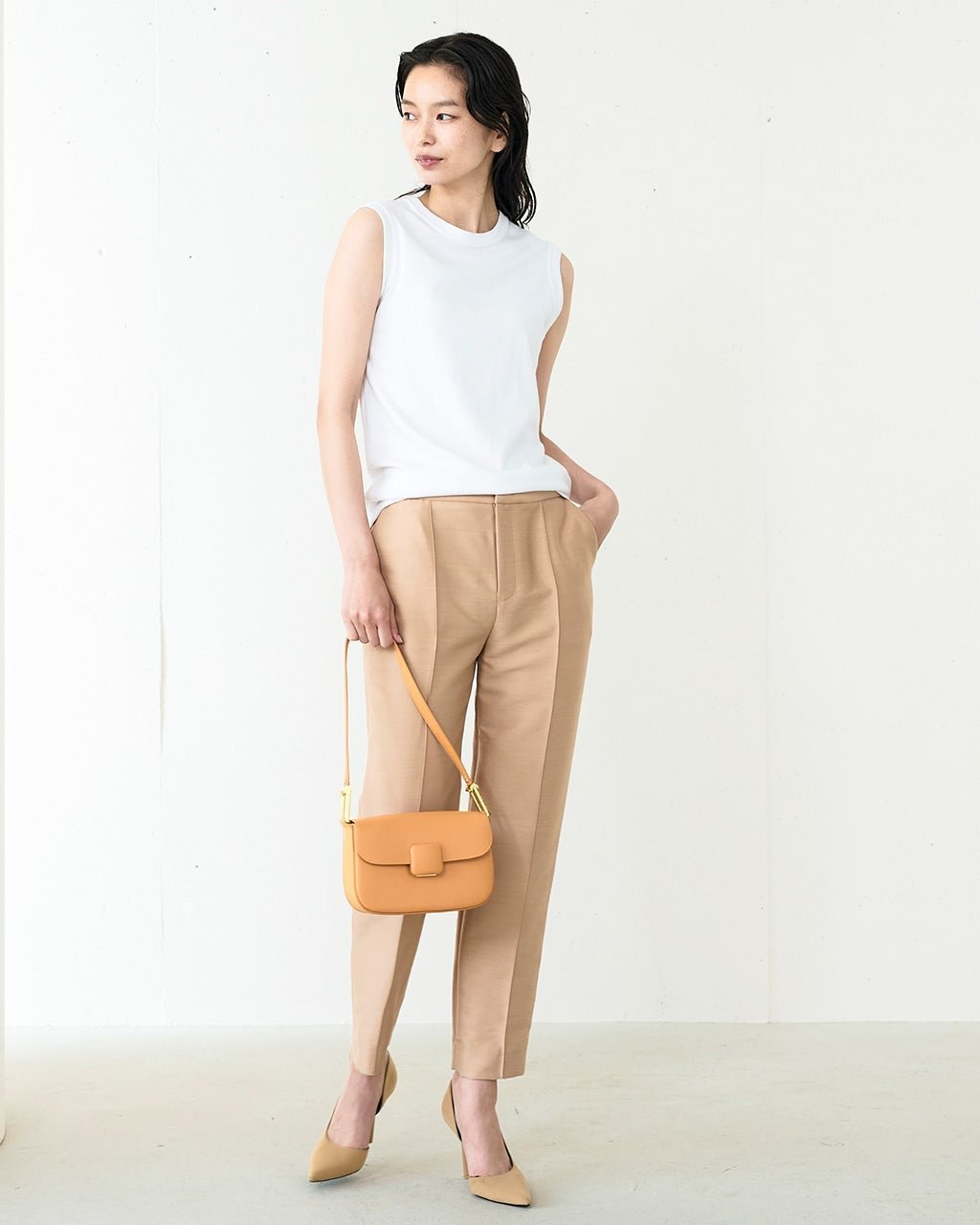 【ドゥクラッセ/DoCLASSE】の二重織り・ピンタックパンツ インテリア・キッズ・メンズ・レディースファッション・服の通販 founy(ファニー) 　ファッション　Fashion　レディースファッション　WOMEN　パンツ　Pants　ロング　Long　春　Spring　秋　Autumn/Fall　ベージュ|ID: prp329100004134454 ipo3291000000029991865