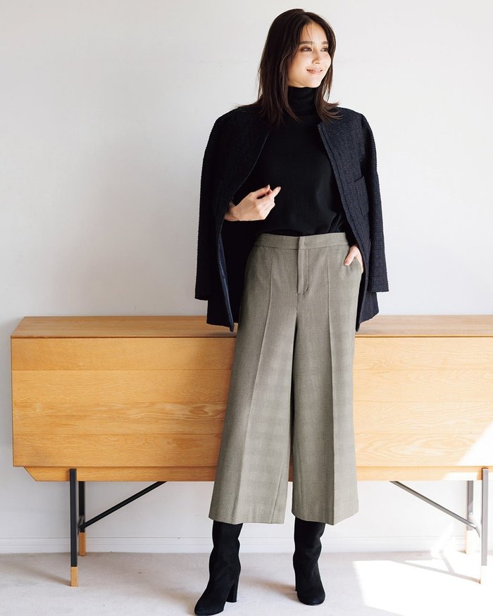 【ドゥクラッセ/DoCLASSE】のサキソニーライク・ワイドクロップド インテリア・キッズ・メンズ・レディースファッション・服の通販 founy(ファニー) https://founy.com/ ファッション Fashion レディースファッション Fashion for Women パンツ Pants & Trousers アンクル Ankle-Length Design エレガント 上品 Elegant ストレッチ Stretch, Stretchy Fabric センター Center, Center Line ポケット Pocket, Pocket Detail ワイド Wide, Wide Fit ビジネス 仕事 通勤 Business / Work / Commuting |ID: prp329100004134548 ipo3291000000036296302