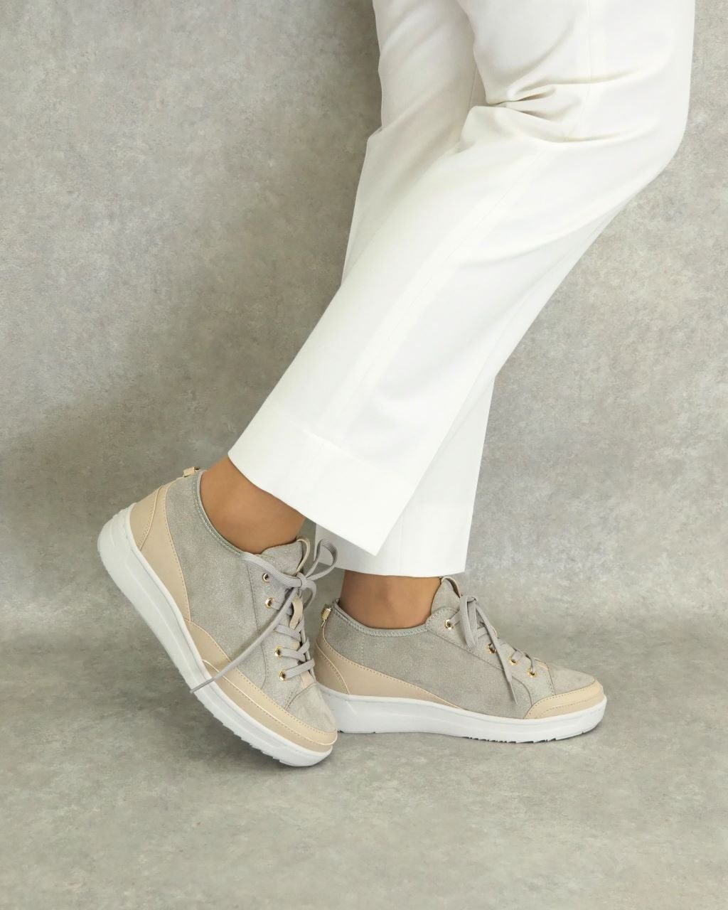 【フィットフィット/fitfit】のシンプルやわらかLITEスニーカー インテリア・キッズ・メンズ・レディースファッション・服の通販 founy(ファニー) 　ファッション　Fashion　レディースファッション　Fashion for Women　インソール　Shoe Insole　エレガント 上品　Elegant　クッション　Cushion, Throw Pillow　軽量　Lightweight, Ultra Light　シンプル　Simple, Minimal　ストレッチ　Stretch, Stretchy Fabric　スニーカー　Sneakers, Trainers　スマート　Smart, Elegant　フィット　Fit, Slim Fit　フォルム　Silhouette, Form　ライトゴールド|ID: prp329100004144599 ipo3291000000036159077