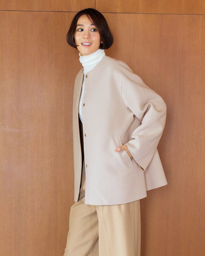 【ドゥクラッセ/DoCLASSE】のカシミヤ混ウールリバー・2WAYショートコート インテリア・キッズ・メンズ・レディースファッション・服の通販 founy(ファニー) https://founy.com/ ファッション Fashion レディースファッション Fashion for Women アウター Coat / Outerwear Collection コート・ロングコート・ピーコート Long Coats, Peacoats & More エレガント 上品 Elegant ショート Short, Short Length スペシャル Special, Limited Edition デニム Denim, Jeans Material なめらか Smooth, Silky Texture バランス Balance, Style Balance フェミニン Feminine, Girly フォルム Silhouette, Form ミドル Middle Length, Mid Height ラグジュアリー Luxury, Elegant ロング Long, Long-Length |ID: prp329100004168651 ipo3291000000035832905