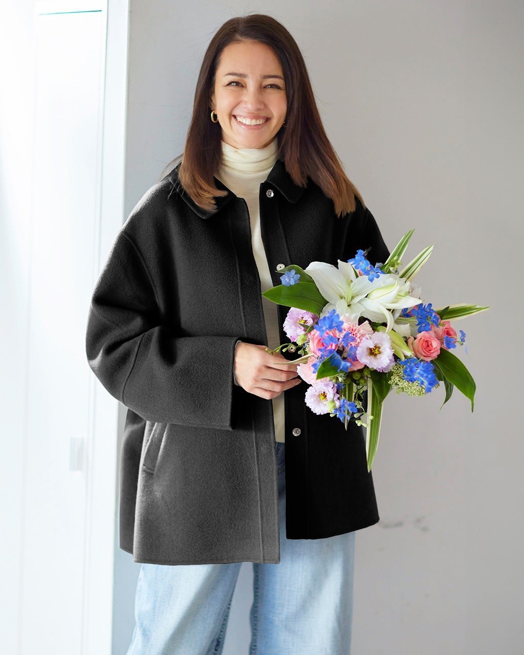 【ドゥクラッセ/DoCLASSE】のカシミヤ混ウールリバー・2WAYショートコート インテリア・キッズ・メンズ・レディースファッション・服の通販 founy(ファニー) 　ファッション　Fashion　レディースファッション　Fashion for Women　アウター　Coat / Outerwear Collection　コート・ロングコート・ピーコート　Long Coats, Peacoats & More　エレガント 上品　Elegant　ショート　Short, Short Length　スペシャル　Special, Limited Edition　デニム　Denim, Jeans Material　なめらか　Smooth, Silky Texture　バランス　Balance, Style Balance　フェミニン　Feminine, Girly　フォルム　Silhouette, Form　ミドル　Middle Length, Mid Height　ラグジュアリー　Luxury, Elegant　ロング　Long, Long-Length　ブラック|ID: prp329100004168651 ipo3291000000035832909