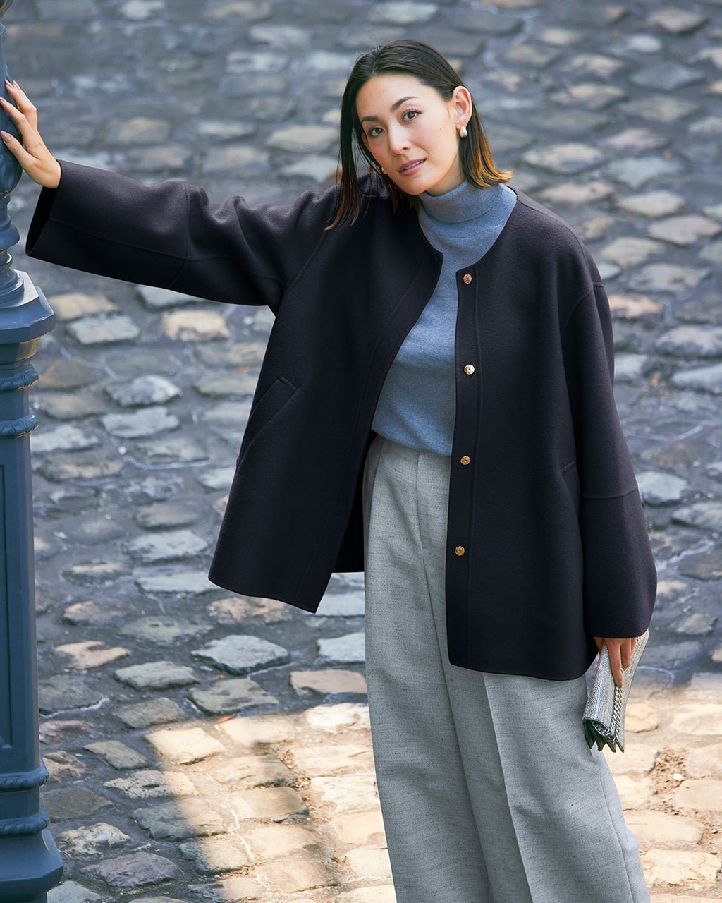 【ドゥクラッセ/DoCLASSE】のカシミヤ混ウールリバー・2WAYショートコート インテリア・キッズ・メンズ・レディースファッション・服の通販 founy(ファニー) 　ファッション　Fashion　レディースファッション　Fashion for Women　アウター　Coat / Outerwear Collection　コート・ロングコート・ピーコート　Long Coats, Peacoats & More　エレガント 上品　Elegant　ショート　Short, Short Length　スペシャル　Special, Limited Edition　デニム　Denim, Jeans Material　なめらか　Smooth, Silky Texture　バランス　Balance, Style Balance　フェミニン　Feminine, Girly　フォルム　Silhouette, Form　ミドル　Middle Length, Mid Height　ラグジュアリー　Luxury, Elegant　ロング　Long, Long-Length　ミッドナイトブルー|ID: prp329100004168651 ipo3291000000035832918