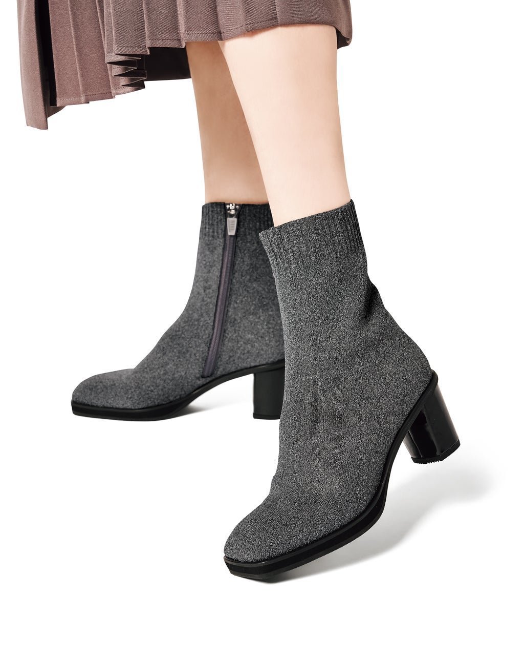 【フィットフィット/fitfit】の撥水ニットフレックスヒールスクエアトゥブーツ インテリア・キッズ・メンズ・レディースファッション・服の通販 founy(ファニー) ファッション Fashion レディースファッション Fashion for Women ジップ Zip, Zipper スクエア Square, Square Shape ダブル Double, Double-Breasted フィット Fit, Slim Fit ラバー Rubber, Rubber Sole 軽量 Lightweight, Ultra Light グレー|ID: prp329100004186128 ipo3291000000036159116