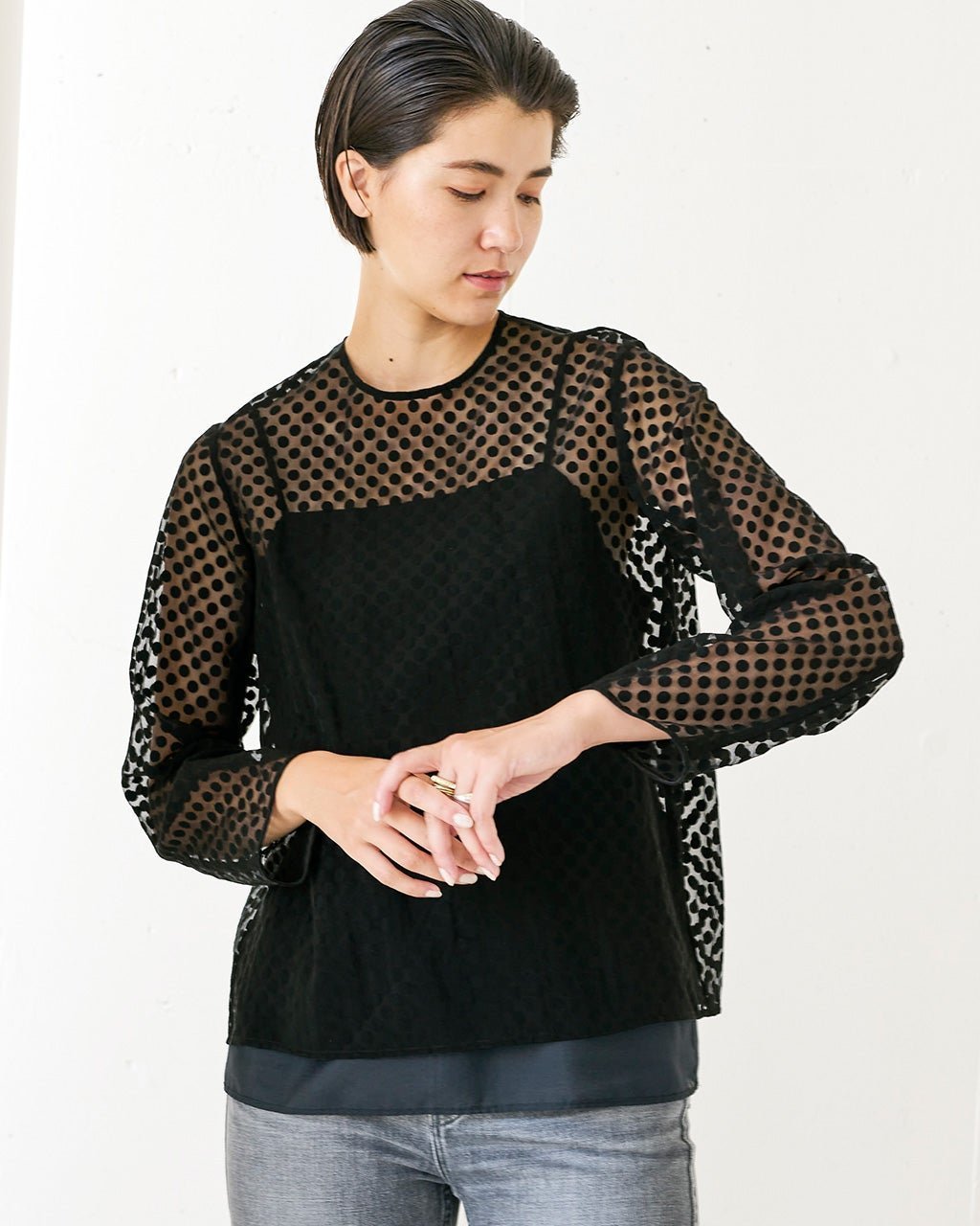 【ドゥクラッセ/DoCLASSE】のオパールドット・シアーブラウス インテリア・キッズ・メンズ・レディースファッション・服の通販 founy(ファニー) 　ファッション　Fashion　レディースファッション　Fashion for Women　トップス・カットソー　Cut & Sew Tops　シャツ・ブラウス・オフィスカジュアル　Elegant Blouses & Button-Ups　ブラック|ID: prp329100004202641 ipo3291000000034725497