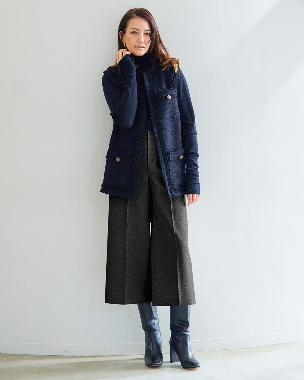 【ドゥクラッセ/DoCLASSE】のウールタッチニードル・ワイドクロップドパンツ 人気、トレンドファッション・服の通販 founy(ファニー) 　ファッション　Fashion　レディースファッション　Fashion for Women　パンツ　Pants & Trousers　エレガント 上品　Elegant　スーツ　Suit, Formalwear　センター　Center, Center Line　ポケット　Pocket, Pocket Detail　冬　Winter / This Winter　 other-1|ID: prp329100004217742 ipo3291000000034758828