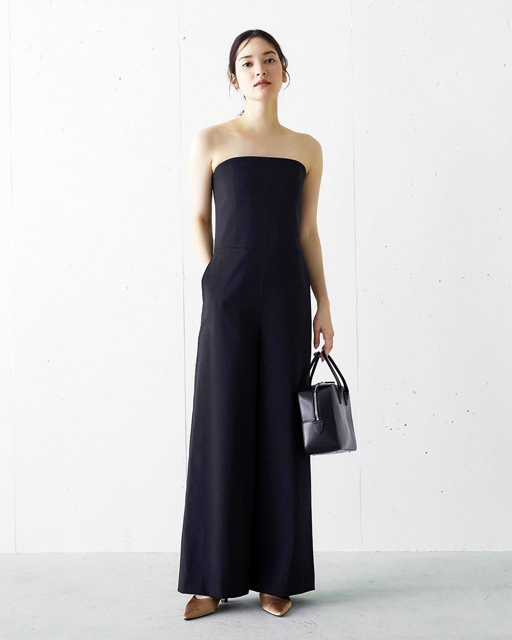 【ドゥクラッセ/DoCLASSE】のウール混ストレッチ・ビスチェオールインワン インテリア・キッズ・メンズ・レディースファッション・服の通販 founy(ファニー) 　ファッション　Fashion　レディースファッション　Fashion for Women　ワンピース　Dresses　オールインワン・ワンピース　Dresses and Jumpsuits　インナー　Innerwear　コンパクト　Compact, Small Size　ジャケット　Jacket, Outerwear　タートル　Turtleneck, Turtle Collar　パーティ　Party, Party Style　ボトム　Bottoms, Lower Wear　ワイド　Wide, Wide Fit　定番　Standard, Basic Item　ブラック|ID: prp329100004231164 ipo3291000000034725325