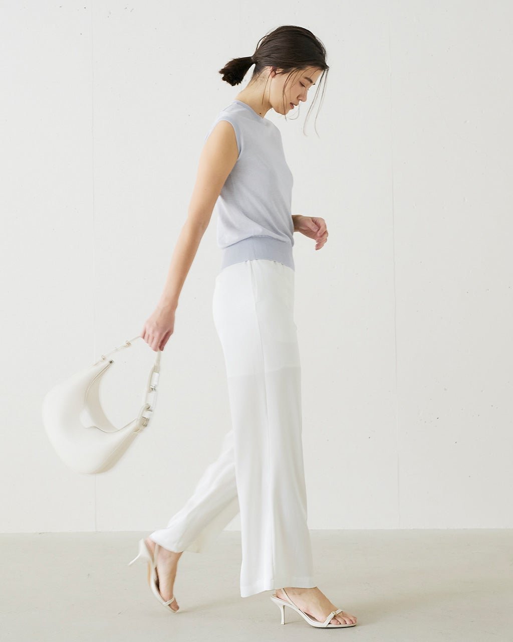 【ドゥクラッセ/DoCLASSE】のトリアセサテン・ワイドパンツ インテリア・キッズ・メンズ・レディースファッション・服の通販 founy(ファニー) 　ファッション　Fashion　レディースファッション　Fashion for Women　パンツ　Pants & Trousers　なめらか　Smooth, Silky Texture　エレガント 上品　Elegant　オケージョン　Occasion Wear　サテン　Satin, Glossy Fabric　ダブル　Double, Double-Breasted　ドレープ　Drape, Draping Fabric　ラグジュアリー　Luxury, Elegant　リラックス　Relax, Relaxed Fit　ワイド　Wide, Wide Fit　オフホワイト|ID: prp329100004310272 ipo3291000000034516145