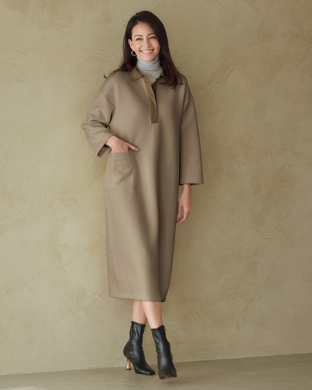 【ドゥクラッセ/DoCLASSE】の綾目ダンボールニット・衿付きワンピース インテリア・キッズ・メンズ・レディースファッション・服の通販 founy(ファニー) 　ファッション　Fashion　レディースファッション　Fashion for Women　ワンピース　Dresses　アウトレット　Outlet / Clearance　インナー　Innerwear　カットソー　Cut and Sewn Top　ストレッチ　Stretch, Stretchy Fabric　ハイネック　High Neck, Mock Neck　トープ|ID: prp329100004350808 ipo3291000000036037406