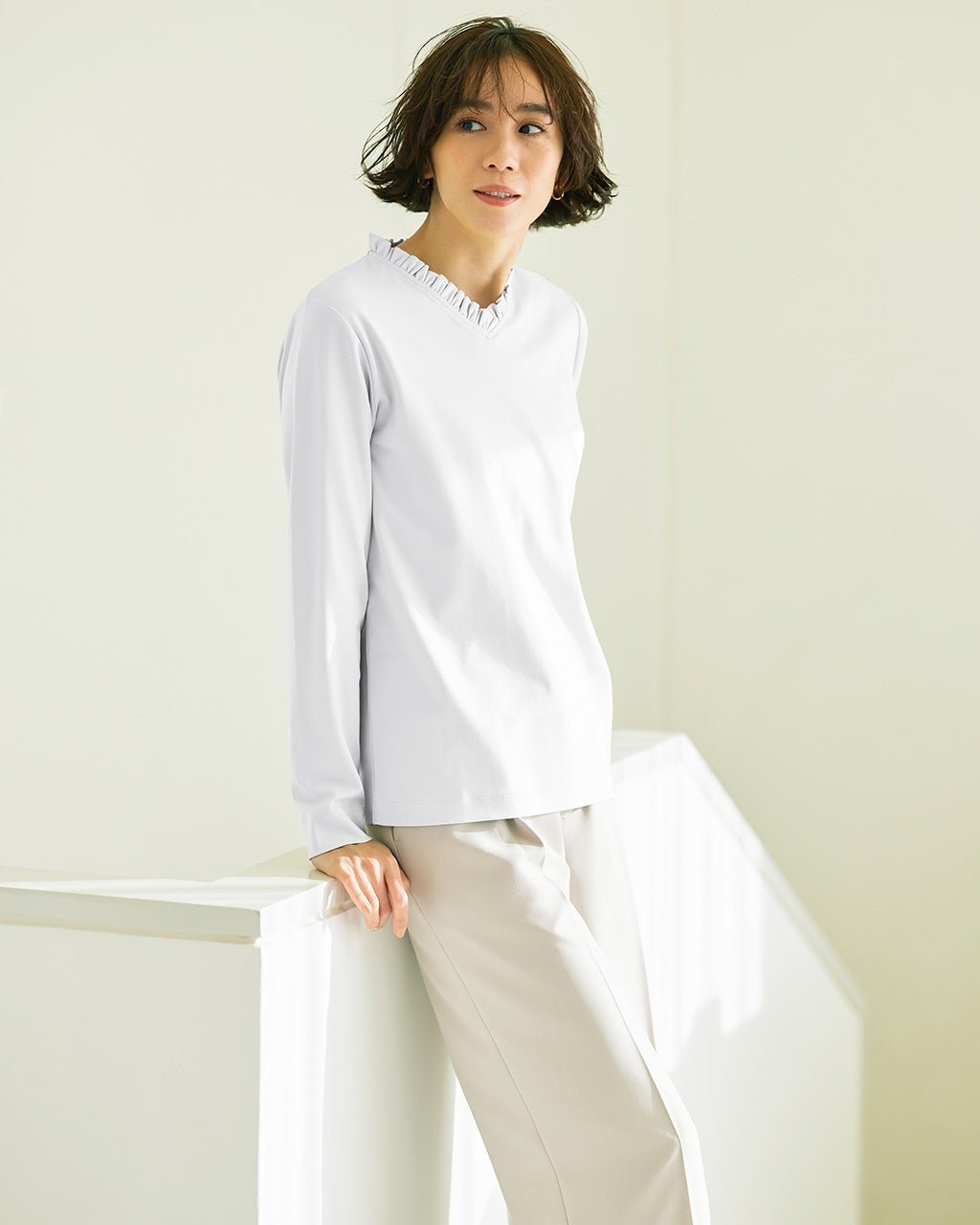 【ドゥクラッセ/DoCLASSE】の超長綿・フリルVネック 人気、トレンドファッション・服の通販 founy(ファニー) 　ファッション　Fashion　レディースファッション　WOMEN　トップス・カットソー　Tops/Tshirt　シャツ/ブラウス　Shirts/Blouses　ロング / Tシャツ　T-Shirts　カットソー　Cut and Sewn　Vネック　V-Neck　なめらか　Smooth　カットソー　Cut And Sew　カーディガン　Cardigan　ジャケット　Jacket　チェック　Check　フェミニン　Feminine　フリル　Frills　エレガント 上品　Elegant　人気　Popularity　 other-1|ID: prp329100004350820 ipo3291000000031590882