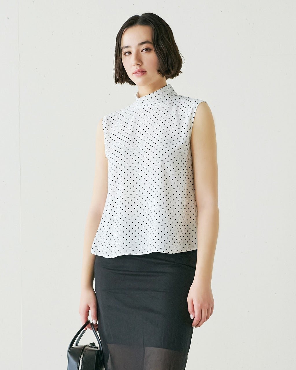 【ドゥクラッセ/DoCLASSE】の二重織り・ドットボウタイブラウス 人気、トレンドファッション・服の通販 founy(ファニー) 　ファッション　Fashion　レディースファッション　Fashion for Women　トップス・カットソー　Cut & Sew Tops　シャツ・ブラウス・オフィスカジュアル　Elegant Blouses & Button-Ups　新作・新入荷　New Arrivals / New In　インナー　Innerwear　エレガント 上品　Elegant　ジャケット　Jacket, Outerwear　スタンド　Stand Collar, Upright Stand　ドット　Polka Dot, Dot Pattern　ノースリーブ　Sleeveless, No-Sleeve　フィット　Fit, Slim Fit　リラックス　Relax, Relaxed Fit　 other-1|ID: prp329100004350874 ipo3291000000032636706
