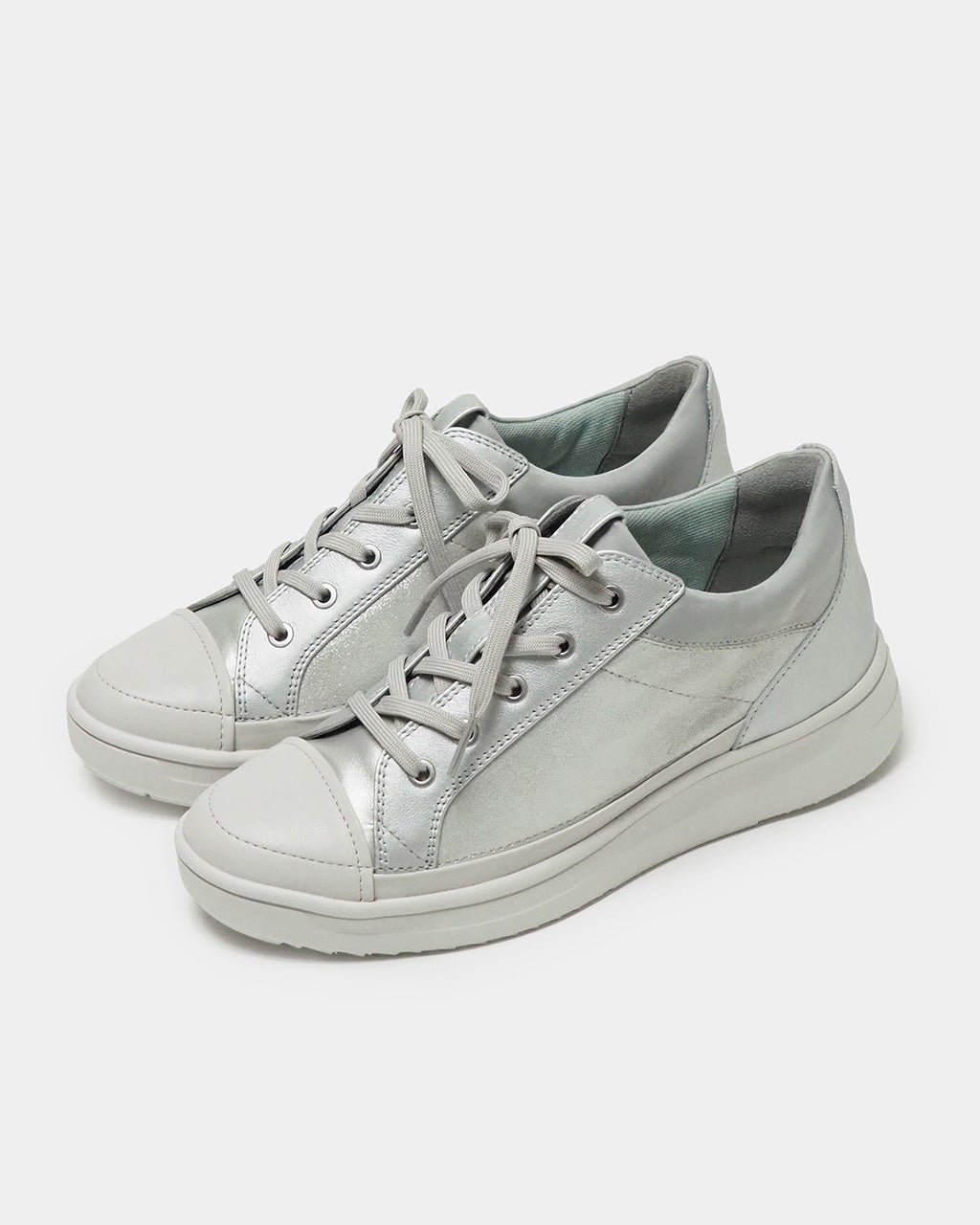 【フィットフィット/fitfit】のソフトレザーLITEスニーカー インテリア・キッズ・メンズ・レディースファッション・服の通販 founy(ファニー) 　ファッション　Fashion　レディースファッション　Fashion for Women　インソール　Shoe Insole　エレガント 上品　Elegant　クッション　Cushion, Throw Pillow　コンパクト　Compact, Small Size　軽量　Lightweight, Ultra Light　シューズ　Shoes, Footwear　ストレッチ　Stretch, Stretchy Fabric　スニーカー　Sneakers, Trainers　スマート　Smart, Elegant　フィット　Fit, Slim Fit　フォルム　Silhouette, Form　ラバー　Rubber, Rubber Sole　レース　Lace, Lace Fabric　シルバー|ID: prp329100004357474 ipo3291000000036159234