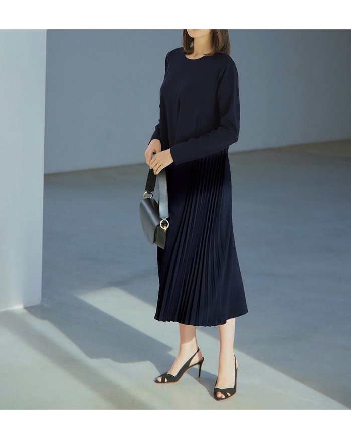 【ドゥクラッセ/DoCLASSE】のカットジョーゼット・サイドプリーツワンピース インテリア・キッズ・メンズ・レディースファッション・服の通販 founy(ファニー) https://founy.com/ ファッション Fashion レディースファッション Fashion for Women ワンピース Dresses エレガント 上品 Elegant シルク Silk, 100% Silk ジョーゼット Georgette, Semi-Sheer Fabric ストレッチ Stretch, Stretchy Fabric フォルム Silhouette, Form プリーツ Pleats, Pleated 春 Spring |ID: prp329100004365852 ipo3291000000030766301