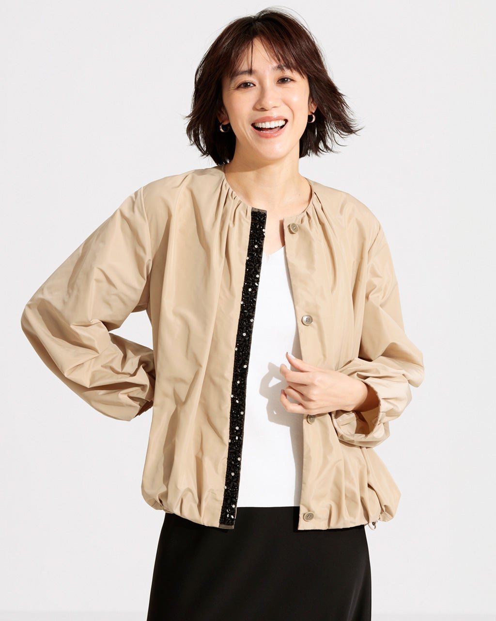 【ドゥクラッセ/DoCLASSE】の前立てビジュー・タフタブルゾン 人気、トレンドファッション・服の通販 founy(ファニー) 　ファッション　Fashion　レディースファッション　Fashion for Women　アウター　Coat / Outerwear Collection　レディースジャケット・軽アウター　Jackets　ブルゾンジャケット・スポーティアウター　Blouson Jackets　おすすめ　Recommended / Our Picks　カーディガン　Cardigan, Knitwear　ギャザー　Gathered, Ruffled　ジャケット　Jacket, Outerwear　スマート　Smart, Elegant　タフタ　Taffeta, Structured Fabric　ビジュー　Bijou, Jewel-like Accent　ブルゾン　Blouson, Bomber Jacket　旅行　Travel　春　Spring　秋　Autumn　 other-1|ID: prp329100004378376 ipo3291000000031013921