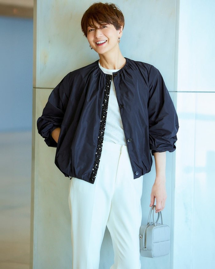 【ドゥクラッセ/DoCLASSE】の前立てビジュー・タフタブルゾン インテリア・キッズ・メンズ・レディースファッション・服の通販 founy(ファニー) https://founy.com/ ファッション Fashion レディースファッション Fashion for Women アウター Coat / Outerwear Collection レディースジャケット・軽アウター Jackets ブルゾンジャケット・スポーティアウター Blouson Jackets おすすめ Recommended / Our Picks カーディガン Cardigan, Knitwear ギャザー Gathered, Ruffled ジャケット Jacket, Outerwear スマート Smart, Elegant タフタ Taffeta, Structured Fabric ビジュー Bijou, Jewel-like Accent ブルゾン Blouson, Bomber Jacket 旅行 Travel 春 Spring 秋 Autumn |ID: prp329100004378376 ipo3291000000035619690