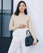 【ドゥクラッセ/DoCLASSE】のコットンガーゼ・クロスハイネック グレージュ|ID: prp329100004392214 ipo3291000000035734919