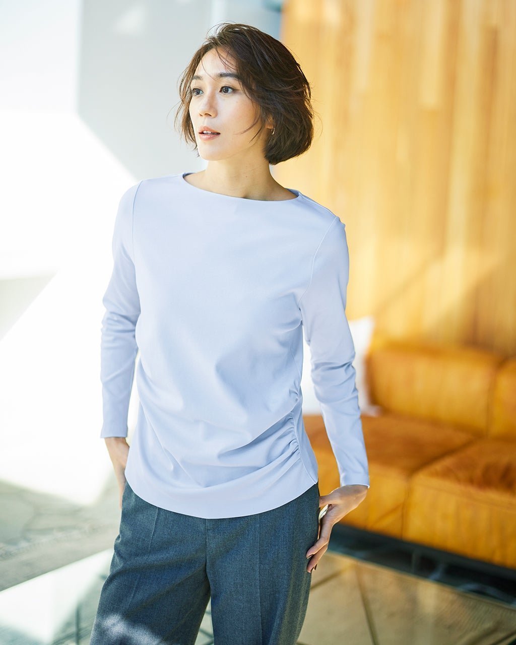 【ドゥクラッセ/DoCLASSE】のサイドギャザーデザイン/長袖・ドゥクラッセTシャツ インテリア・キッズ・メンズ・レディースファッション・服の通販 founy(ファニー) 　ファッション　Fashion　レディースファッション　Fashion for Women　トップス・カットソー　Cut & Sew Tops　シャツ・ブラウス・オフィスカジュアル　Elegant Blouses & Button-Ups　ロングTシャツ・Tシャツ　Longline T-Shirts & Tees　カットソー・ベーシックTシャツ　Cut-and-Sewn Tops / Stretch Tees & Basics　インナー　Innerwear　カットソー　Cut and Sewn Top　ギャザー　Gathered, Ruffled　シンプル　Simple, Minimal　ジャケット　Jacket, Outerwear　ダブル　Double, Double-Breasted　デニム　Denim, Jeans Material　定番　Standard, Basic Item　なめらか　Smooth, Silky Texture　長袖　Long Sleeve, Full Sleeve　パール　Pearl, Pearl Accent　フロント　Front, Front Design　ベーシック　Basic, Essential　半袖　Short Sleeve, Half Sleeve　おすすめ　Recommended / Our Picks　エレガント 上品　Elegant　ビジネス 仕事 通勤　Business / Work / Commuting　ペールブルー|ID: prp329100004392230 ipo3291000000030709365