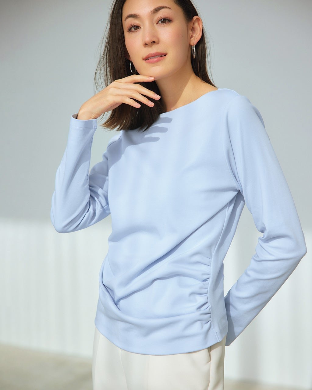 【ドゥクラッセ/DoCLASSE】のサイドギャザーデザイン/長袖・ドゥクラッセTシャツ 人気、トレンドファッション・服の通販 founy(ファニー) 　ファッション　Fashion　レディースファッション　Fashion for Women　トップス・カットソー　Cut & Sew Tops　シャツ・ブラウス・オフィスカジュアル　Elegant Blouses & Button-Ups　ロングTシャツ・Tシャツ　Longline T-Shirts & Tees　カットソー・ベーシックTシャツ　Cut-and-Sewn Tops / Stretch Tees & Basics　インナー　Innerwear　カットソー　Cut and Sewn Top　ギャザー　Gathered, Ruffled　シンプル　Simple, Minimal　ジャケット　Jacket, Outerwear　ダブル　Double, Double-Breasted　デニム　Denim, Jeans Material　定番　Standard, Basic Item　なめらか　Smooth, Silky Texture　長袖　Long Sleeve, Full Sleeve　パール　Pearl, Pearl Accent　フロント　Front, Front Design　ベーシック　Basic, Essential　半袖　Short Sleeve, Half Sleeve　おすすめ　Recommended / Our Picks　エレガント 上品　Elegant　ビジネス 仕事 通勤　Business / Work / Commuting　 other-1|ID: prp329100004392230 ipo3291000000031054833