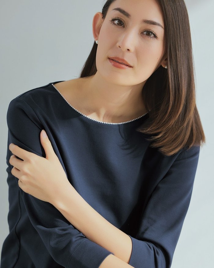 【ドゥクラッセ/DoCLASSE】のパールトリムボートネック/7分袖・ドゥクラッセTシャツ インテリア・キッズ・メンズ・レディースファッション・服の通販 founy(ファニー) https://founy.com/ ファッション Fashion レディースファッション Fashion for Women トップス・カットソー Cut & Sew Tops シャツ・ブラウス・オフィスカジュアル Elegant Blouses & Button-Ups ロングTシャツ・Tシャツ Longline T-Shirts & Tees カットソー・ベーシックTシャツ Cut-and-Sewn Tops / Stretch Tees & Basics インナー Innerwear カットソー Cut and Sewn Top シンプル Simple, Minimal ジャケット Jacket, Outerwear ジュエリー Jewelry, Accessories ダブル Double, Double-Breasted デニム Denim, Jeans Material 定番 Standard, Basic Item なめらか Smooth, Silky Texture パール Pearl, Pearl Accent フロント Front, Front Design プレミアム Premium, High-End ベーシック Basic, Essential 半袖 Short Sleeve, Half Sleeve おすすめ Recommended / Our Picks エレガント 上品 Elegant ビジネス 仕事 通勤 Business / Work / Commuting |ID: prp329100004392242 ipo3291000000036037589