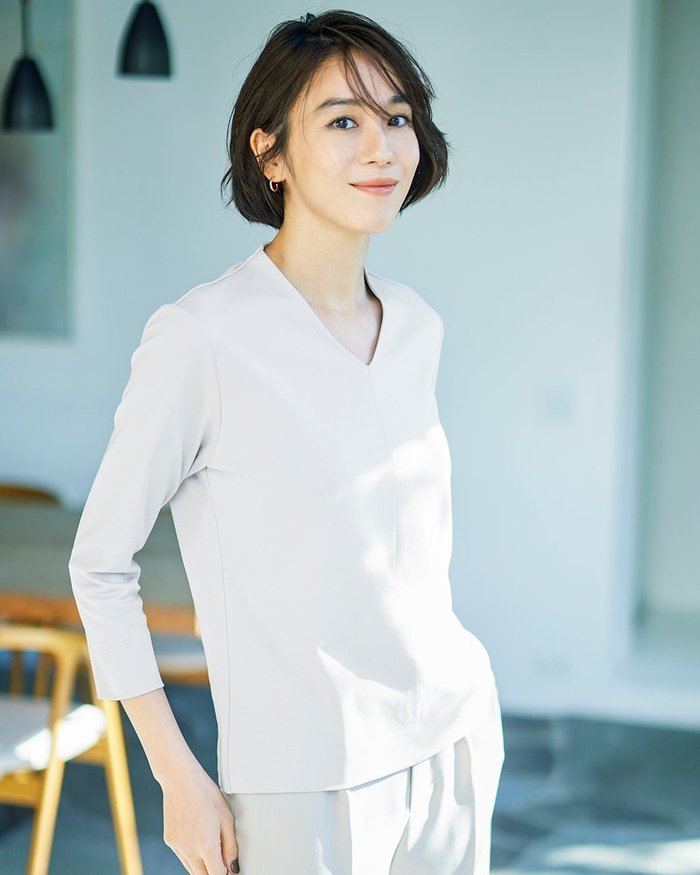 【ドゥクラッセ/DoCLASSE】の立体Vネック/8分袖・ドゥクラッセTシャツ インテリア・キッズ・メンズ・レディースファッション・服の通販 founy(ファニー) https://founy.com/ ファッション Fashion レディースファッション Fashion for Women トップス・カットソー Cut & Sew Tops シャツ・ブラウス・オフィスカジュアル Elegant Blouses & Button-Ups ロングTシャツ・Tシャツ Longline T-Shirts & Tees カットソー・ベーシックTシャツ Cut-and-Sewn Tops / Stretch Tees & Basics Vネックトップス V-Neck Tops / V-Cut Neckline Shirts インナー Innerwear カットソー Cut and Sewn Top シンプル Simple, Minimal ジャケット Jacket, Outerwear ダブル Double, Double-Breasted デニム Denim, Jeans Material 定番 Standard, Basic Item なめらか Smooth, Silky Texture パール Pearl, Pearl Accent フロント Front, Front Design ベーシック Basic, Essential 半袖 Short Sleeve, Half Sleeve おすすめ Recommended / Our Picks エレガント 上品 Elegant ビジネス 仕事 通勤 Business / Work / Commuting |ID: prp329100004392285 ipo3291000000031793342