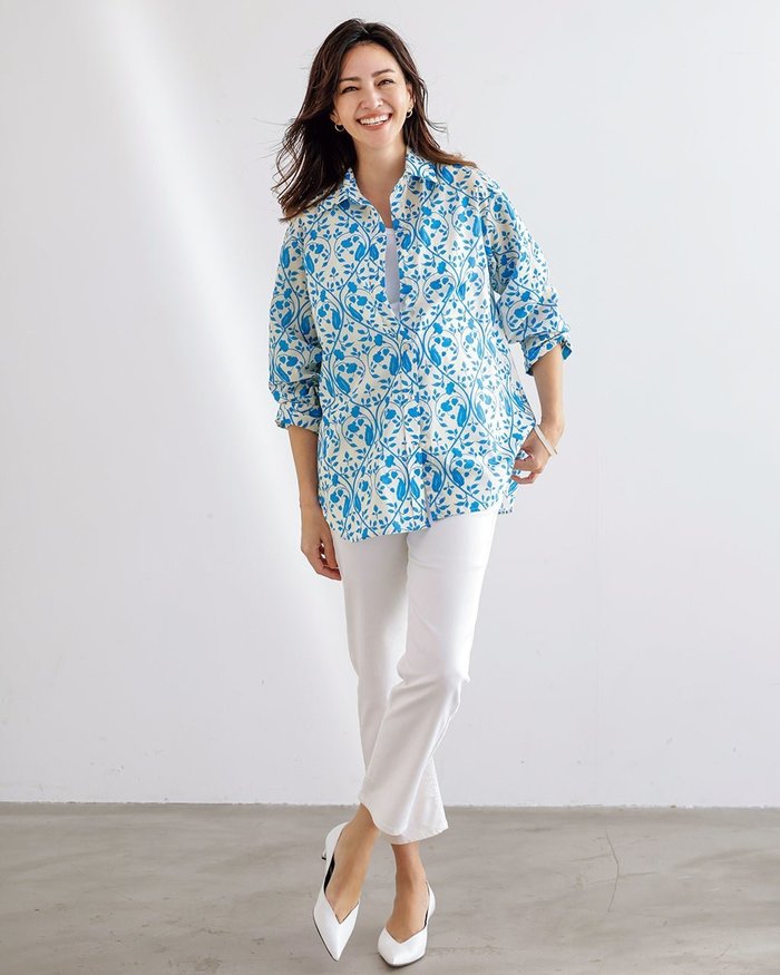 【ドゥクラッセ/DoCLASSE】のコットンローン・総柄シャツ インテリア・キッズ・メンズ・レディースファッション・服の通販 founy(ファニー) https://founy.com/ ファッション Fashion レディースファッション Fashion for Women トップス・カットソー Cut & Sew Tops シャツ・ブラウス・オフィスカジュアル Elegant Blouses & Button-Ups アウトレット Outlet / Clearance シンプル Simple, Minimal プリント Print, Printed Pattern 無地 Plain, Solid Color |ID: prp329100004392314 ipo3291000000035734995