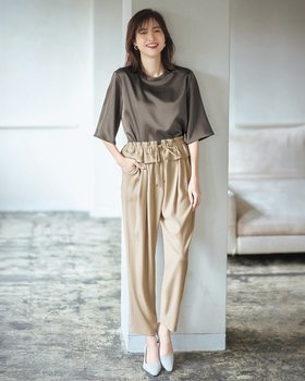 【ドゥクラッセ/DoCLASSE】のトリアセバックサテン・ペプラムパンツ 人気、トレンドファッション・服の通販 founy(ファニー) ファッション Fashion レディースファッション WOMEN パンツ Pants バッグ Bag なめらか Smooth サテン Satin シルク Silk ジョーゼット Georgette フリル Frills ペプラム Peplum |ID:prp329100004392332