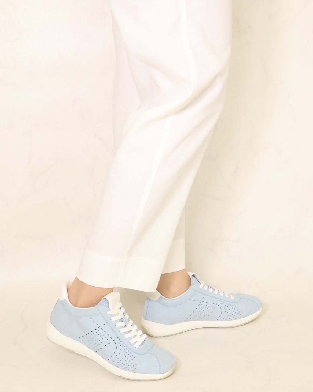 【フィットフィット/fitfit】のソフトフラットスニーカー インテリア・キッズ・メンズ・レディースファッション・服の通販 founy(ファニー) 　ファッション　Fashion　レディースファッション　Fashion for Women　インソール　Shoe Insole　クッション　Cushion, Throw Pillow　ストレッチ　Stretch, Stretchy Fabric　スニーカー　Sneakers, Trainers　フィット　Fit, Slim Fit　フラット　Flat, Flat Shoes　ラウンド　Round, Round Neck　ラバー　Rubber, Rubber Sole　リラックス　Relax, Relaxed Fit　レース　Lace, Lace Fabric　スカイブルー|ID: prp329100004394041 ipo3291000000036159317