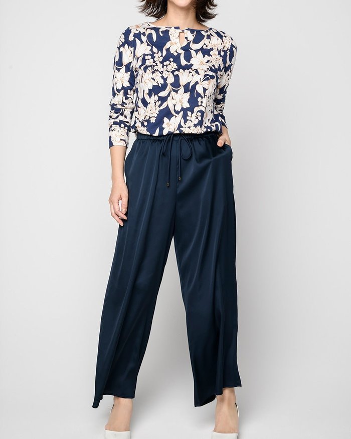 【ドゥクラッセ/DoCLASSE】のドローストリング・とろみワイドパンツ インテリア・キッズ・メンズ・レディースファッション・服の通販 founy(ファニー) https://founy.com/ ファッション Fashion レディースファッション Fashion for Women パンツ Pants & Trousers とろみ Fluid, Flowy Fabric ドレープ Drape, Draping Fabric フランス France, French ワイド Wide, Wide Fit |ID: prp329100004395260 ipo3291000000035799330