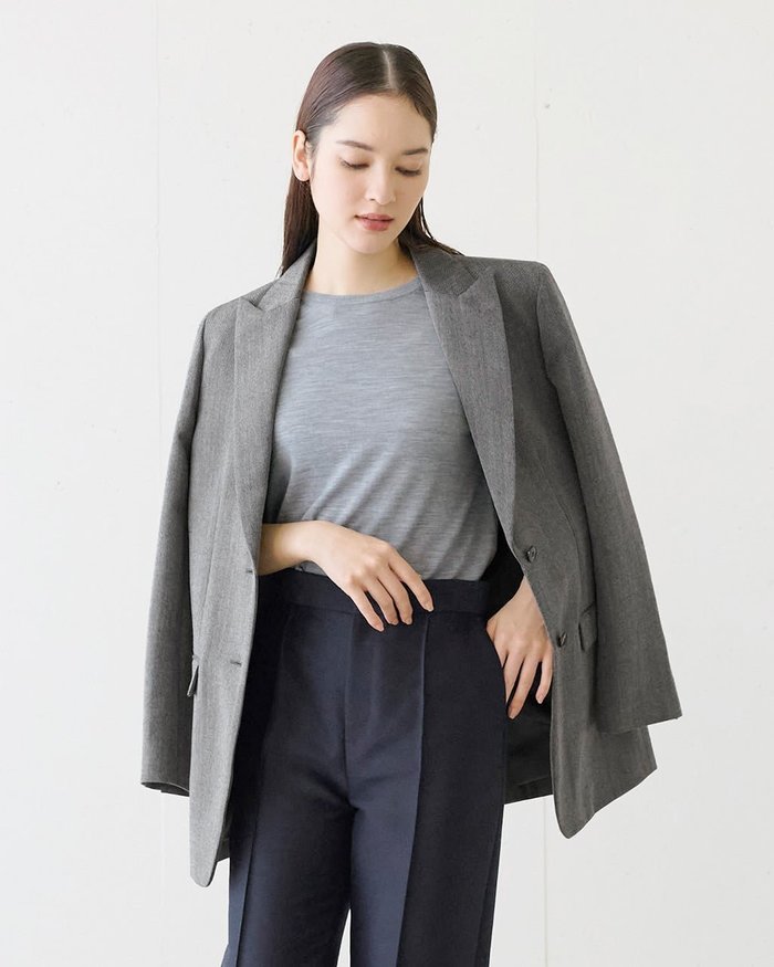 【ドゥクラッセ/DoCLASSE】のヴァージンウール・ボクシージャケット インテリア・キッズ・メンズ・レディースファッション・服の通販 founy(ファニー) https://founy.com/ ファッション Fashion レディースファッション WOMEN アウター Coat Outerwear ジャケット Jackets なめらか Smooth オーガニック Organic ジャケット Jacket ベスト Vest ボックス Box 定番 Standard |ID: prp329100004413395 ipo3291000000030816440