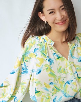 【ドゥクラッセ/DoCLASSE】 ジョーゼット・フラワープリントブラウス人気、トレンドファッション・服の通販 founy(ファニー) ファッション Fashion レディースファッション WOMEN トップス・カットソー Tops/Tshirt シャツ/ブラウス Shirts/Blouses 花柄・フラワープリント・モチーフ Flower Patterns ギャザー Gather ジョーゼット Georgette スタンド Stand フラワー Flower フロント Front プリント Print |ID:prp329100004422279