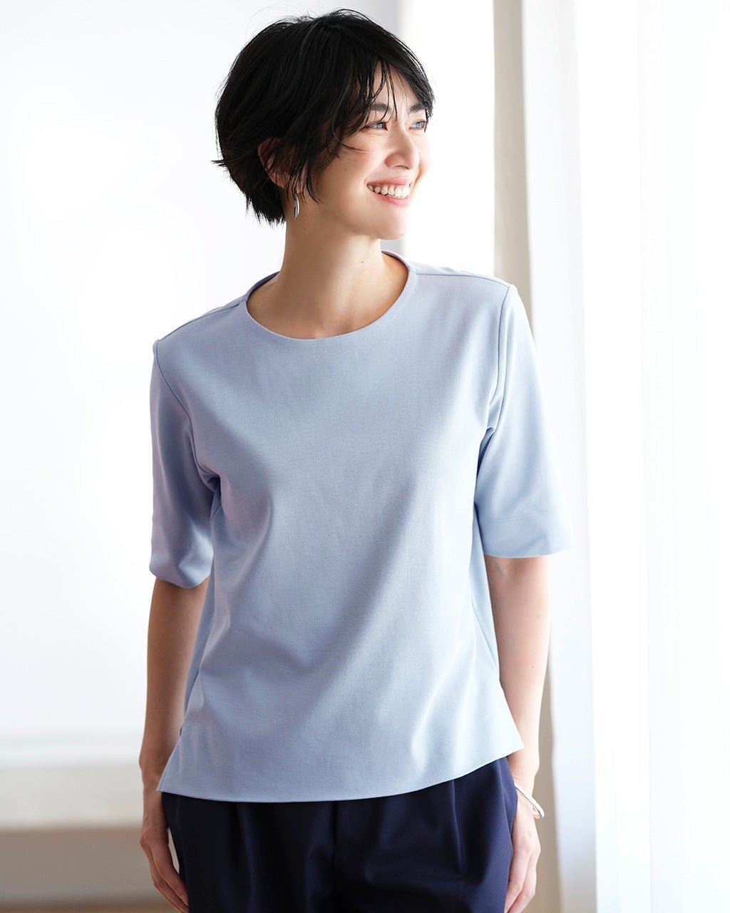 【ドゥクラッセ/DoCLASSE】のコンパクトフォルム/5分袖・ドゥクラッセTシャツ 人気、トレンドファッション・服の通販 founy(ファニー) 　ファッション　Fashion　レディースファッション　Fashion for Women　トップス・カットソー　Cut & Sew Tops　シャツ・ブラウス・オフィスカジュアル　Elegant Blouses & Button-Ups　ロングTシャツ・Tシャツ　Longline T-Shirts & Tees　カットソー・ベーシックTシャツ　Cut-and-Sewn Tops / Stretch Tees & Basics　インナー　Innerwear　カットソー　Cut and Sewn Top　コンパクト　Compact, Small Size　シンプル　Simple, Minimal　ジャケット　Jacket, Outerwear　スタイリッシュ　Stylish, Fashionable　ダブル　Double, Double-Breasted　デニム　Denim, Jeans Material　定番　Standard, Basic Item　なめらか　Smooth, Silky Texture　人気　Popular, Best Seller　バランス　Balance, Style Balance　パール　Pearl, Pearl Accent　フォルム　Silhouette, Form　フロント　Front, Front Design　ベーシック　Basic, Essential　半袖　Short Sleeve, Half Sleeve　ワイド　Wide, Wide Fit　おすすめ　Recommended / Our Picks　ビジネス 仕事 通勤　Business / Work / Commuting　 other-1|ID: prp329100004433340 ipo3291000000033476818