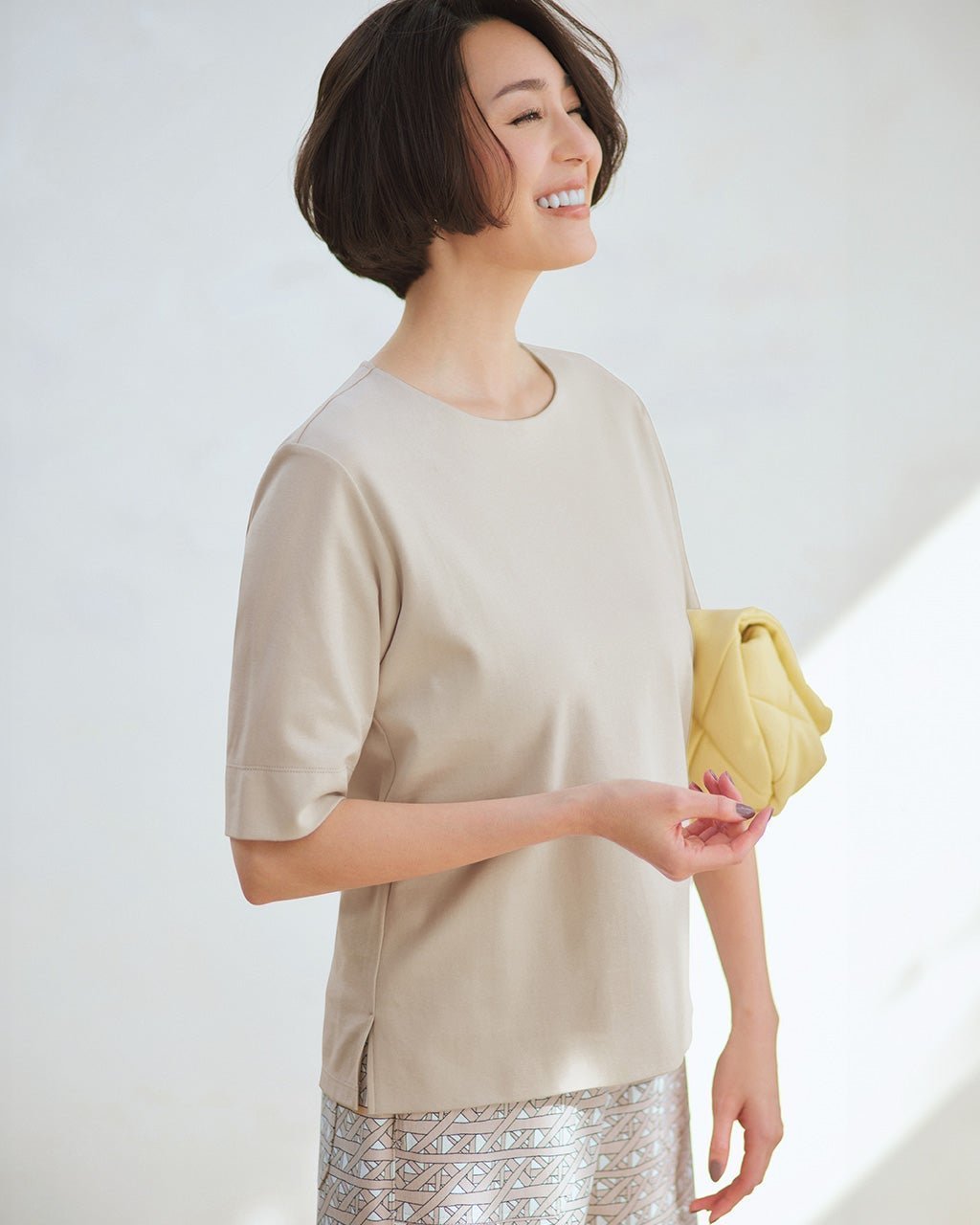 【ドゥクラッセ/DoCLASSE】のコンパクトフォルム/5分袖・ドゥクラッセTシャツ インテリア・キッズ・メンズ・レディースファッション・服の通販 founy(ファニー) 　ファッション　Fashion　レディースファッション　Fashion for Women　トップス・カットソー　Cut & Sew Tops　シャツ・ブラウス・オフィスカジュアル　Elegant Blouses & Button-Ups　ロングTシャツ・Tシャツ　Longline T-Shirts & Tees　カットソー・ベーシックTシャツ　Cut-and-Sewn Tops / Stretch Tees & Basics　インナー　Innerwear　カットソー　Cut and Sewn Top　コンパクト　Compact, Small Size　シンプル　Simple, Minimal　ジャケット　Jacket, Outerwear　スタイリッシュ　Stylish, Fashionable　ダブル　Double, Double-Breasted　デニム　Denim, Jeans Material　定番　Standard, Basic Item　なめらか　Smooth, Silky Texture　バランス　Balance, Style Balance　パール　Pearl, Pearl Accent　フォルム　Silhouette, Form　フロント　Front, Front Design　ベーシック　Basic, Essential　半袖　Short Sleeve, Half Sleeve　ワイド　Wide, Wide Fit　おすすめ　Recommended / Our Picks　ビジネス 仕事 通勤　Business / Work / Commuting　ライトグレー|ID: prp329100004433340 ipo3291000000036037952