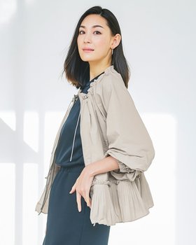 【ドゥクラッセ/DoCLASSE】 ペプラムデザイン・タフタブルゾン人気、トレンドファッション・服の通販 founy(ファニー) ファッション Fashion レディースファッション Fashion for Women アウター Coat / Outerwear Collection レディースジャケット・軽アウター Jackets ブルゾンジャケット・スポーティアウター Blouson Jackets ジャケット Jacket, Outerwear タフタ Taffeta, Structured Fabric ドローコード Drawcord, Drawstring Cord フェミニン Feminine, Girly フォルム Silhouette, Form ブルゾン Blouson, Bomber Jacket プリーツ Pleats, Pleated ペプラム Peplum, Flared Hem 秋 Autumn |ID:prp329100004433401