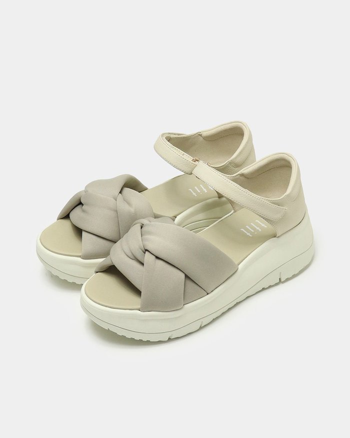 【フィットフィット/fitfit】のクッションツイストサンダル インテリア・キッズ・メンズ・レディースファッション・服の通販 founy(ファニー) https://founy.com/ ファッション Fashion レディースファッション WOMEN インソール Insole 厚底 Platforms くるぶし Ankle カッティング Cutting クッション Cushion 軽量 Lightweight サンダル Sandals スニーカー Sneakers ツイスト Twist フィット Fit ラバー Rubber NEW・新作・新着・新入荷 New Arrivals |ID: prp329100004479058 ipo3291000000031576434