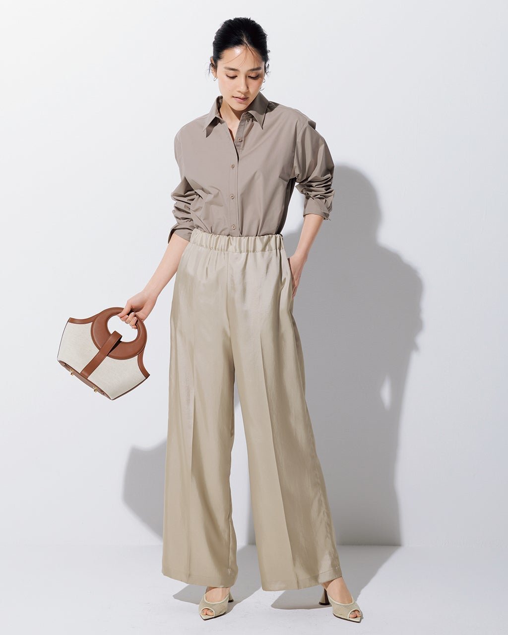 【ドゥクラッセ/DoCLASSE】のシルキーツイル・ギャザーワイドパンツ/75cm 人気、トレンドファッション・服の通販 founy(ファニー) 　ファッション　Fashion　レディースファッション　WOMEN　パンツ　Pants　オケージョン　Occasion　シルク　Silk　チェック　Check　ベスト　Vest　リュクス　Luxe　おすすめ　Recommend　夏　Summer　 other-1|ID: prp329100004487220 ipo3291000000031633981
