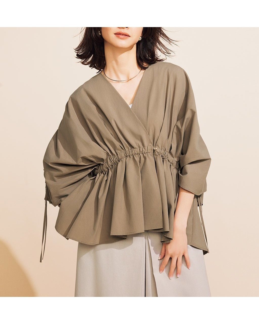 【ドゥクラッセ/DoCLASSE】のリヨセルコットン・ギャザードルマンブラウス 人気、トレンドファッション・服の通販 founy(ファニー) 　ファッション　Fashion　レディースファッション　WOMEN　トップス・カットソー　Tops/Tshirt　シャツ/ブラウス　Shirts/Blouses　NEW・新作・新着・新入荷　New Arrivals　ギャザー　Gather　ドレープ　Drape　ラグジュアリー　Luxury　夏　Summer　 other-1|ID: prp329100004487234 ipo3291000000031634043